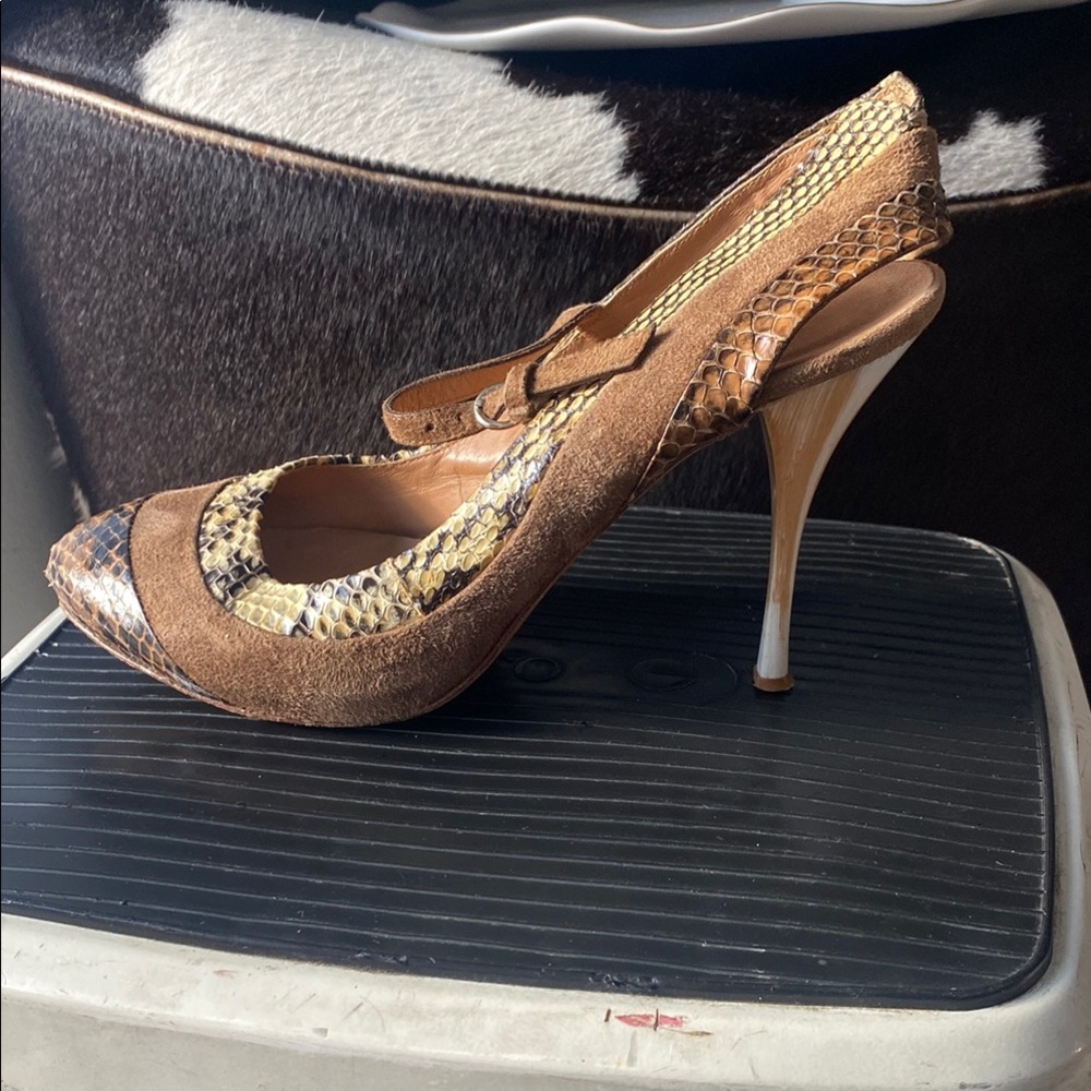 Brown and Cream Peep-Toe Stiletto Heels with Ornate Design